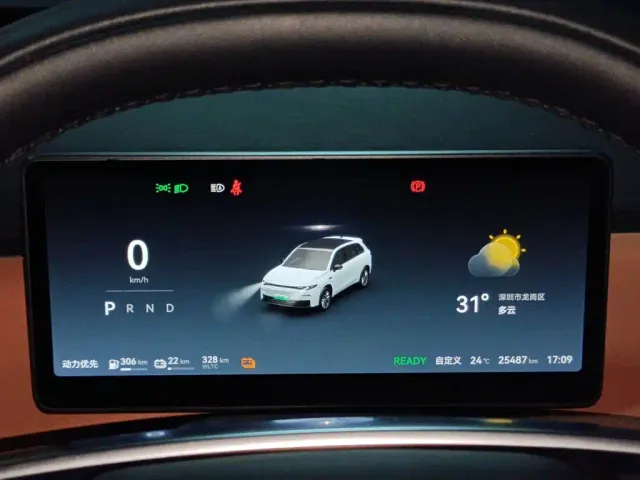 Leapmotor C10 — Фото автомобиля 11