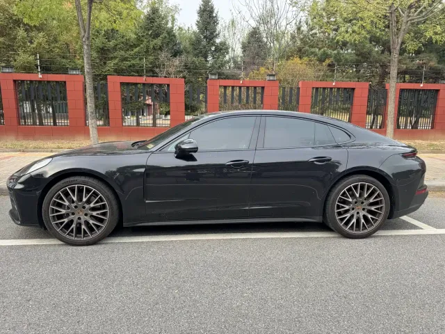 Porsche Panamera — Фото автомобиля 4