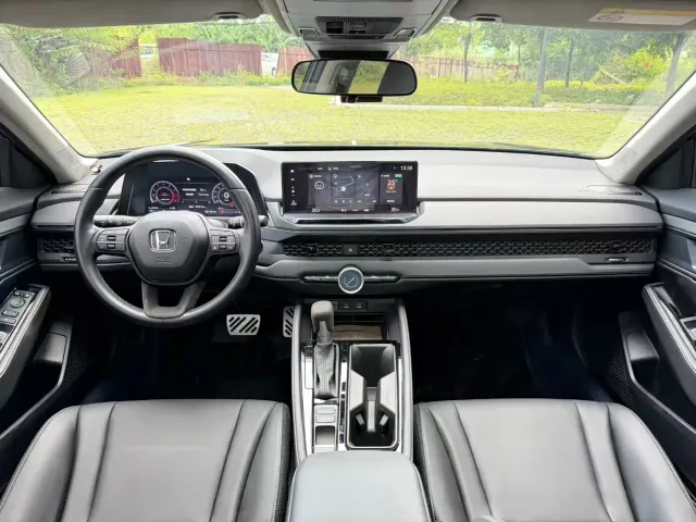 Honda Accord — Фото автомобиля 7
