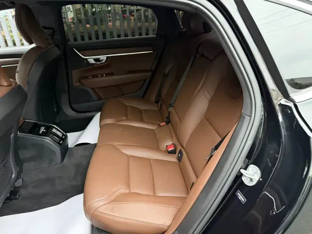 Volvo S90 — Фото автомобиля 12