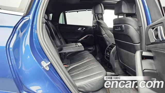 BMW X6 xDrive40i M Sport — Фото автомобиля 12