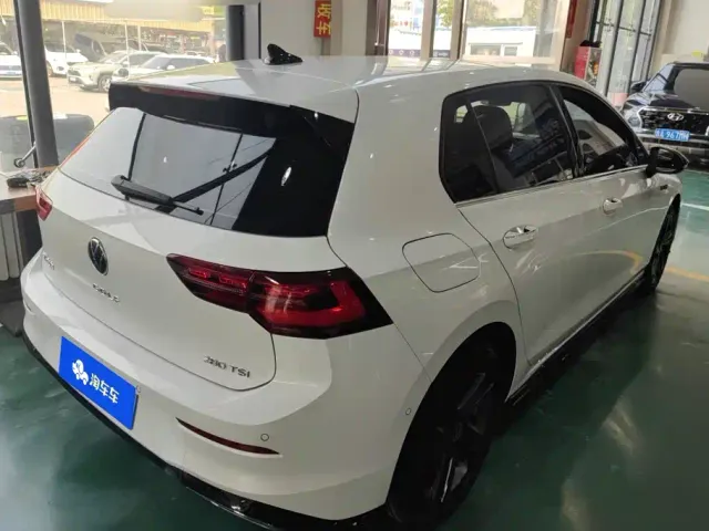Volkswagen Golf 2021 280TSI DSG 30th Anniversary Edition — Фото автомобиля 3