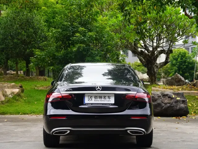 Mercedes-Benz E-Class — Фото автомобиля 6