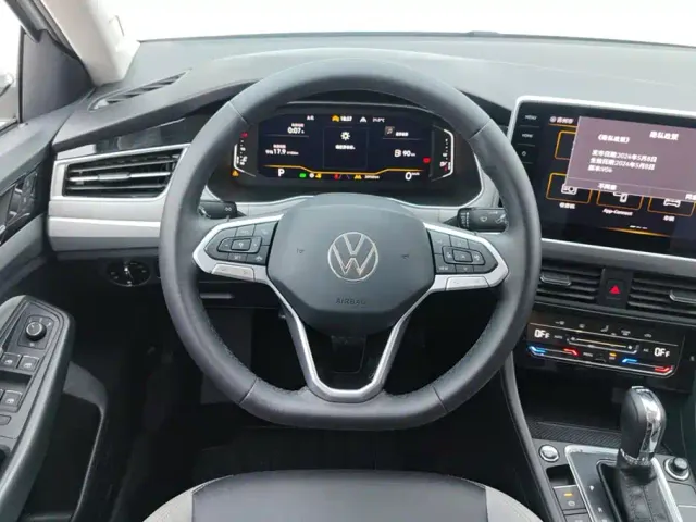 Volkswagen Bora — Фото автомобиля 15