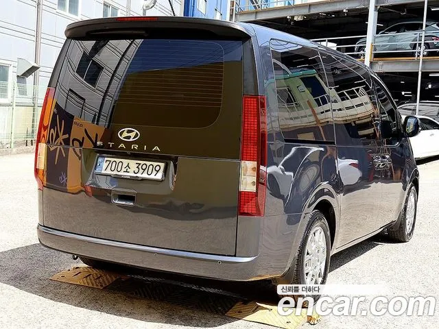 Hyundai Staria — Фото автомобиля 2