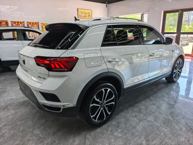 Volkswagen T-Roc — Фото автомобиля 5