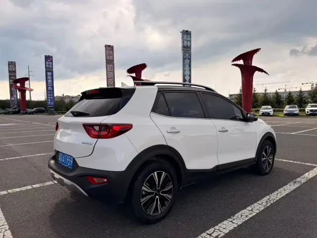 Kia KX1 — Фото автомобиля 2