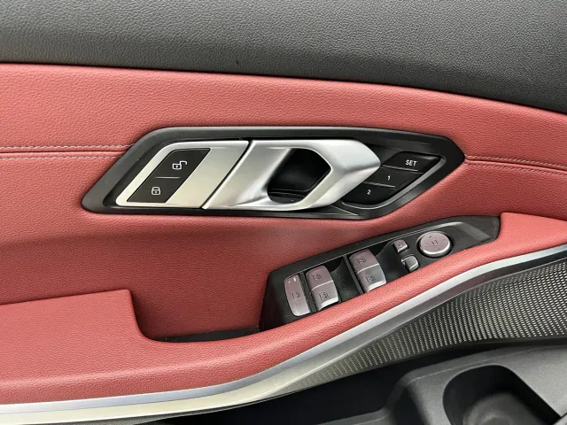 BMW 3 Series — Фото автомобиля 13
