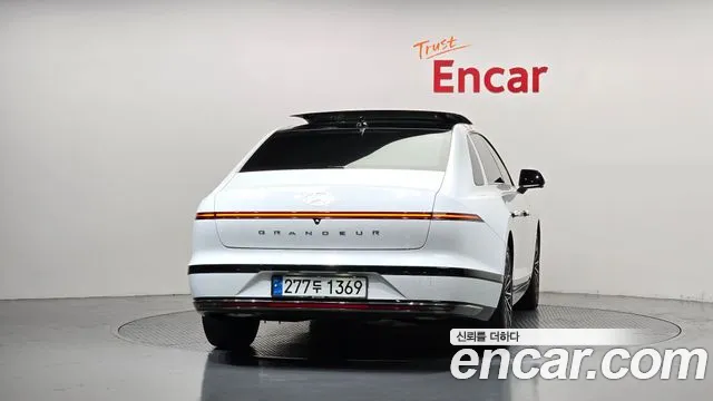 Hyundai Grandeur GN7 — Фото автомобиля 4