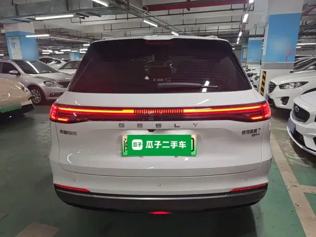 Geely Galaxy Starship 7 EM-i — Фото автомобиля 5