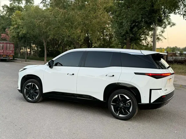 Toyota BoZhi 3X — Фото автомобиля 7