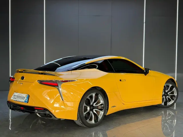Lexus LC — Фото автомобиля 9