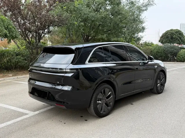 Li Auto L6 — Фото автомобиля 9