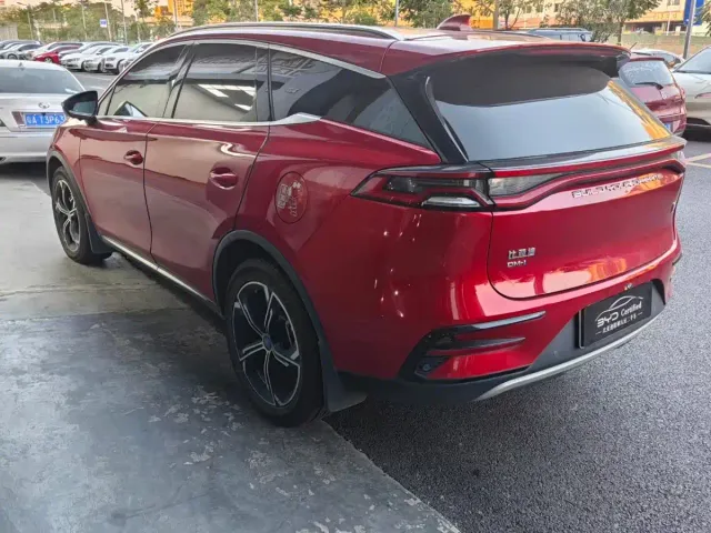 BYD Tang — Фото автомобиля 7