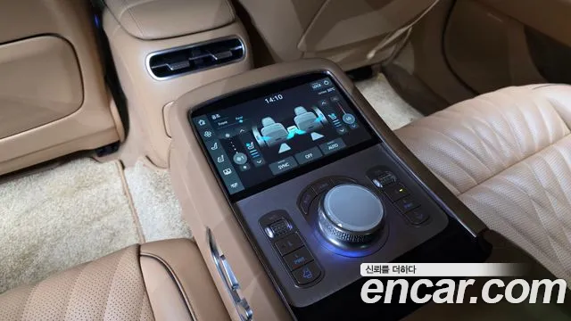 Genesis G90 Бензин 3.5 турбо AWD — Фото автомобиля 21