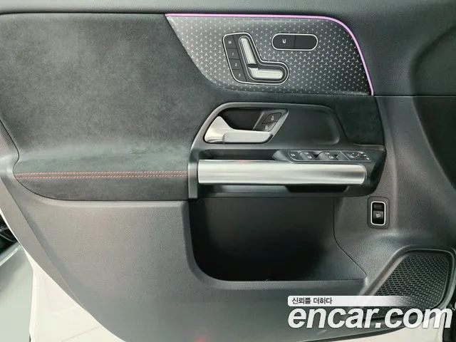Mercedes-Benz GLA-Class H247 — Фото автомобиля 15