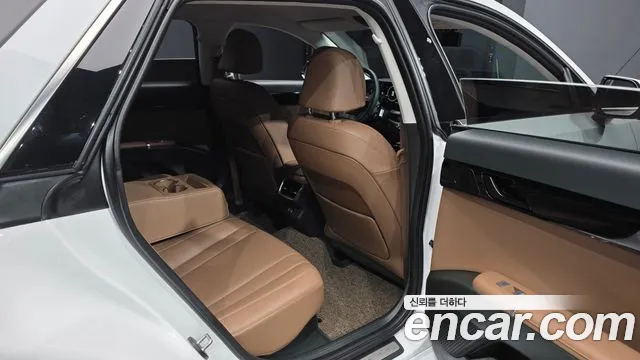 Hyundai Grandeur GN7 — Фото автомобиля 18