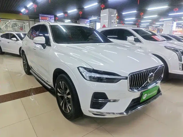 Volvo XC60 — Фото автомобиля 3