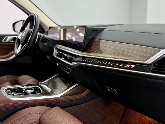 BMW X7 — Фото автомобиля 5