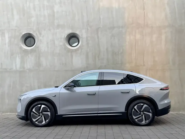 Nio EC6 — Фото автомобиля 11