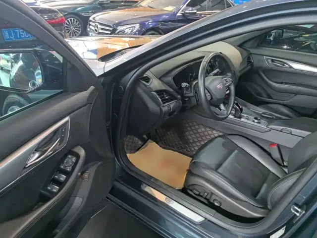 Cadillac CT5 — Фото автомобиля 15