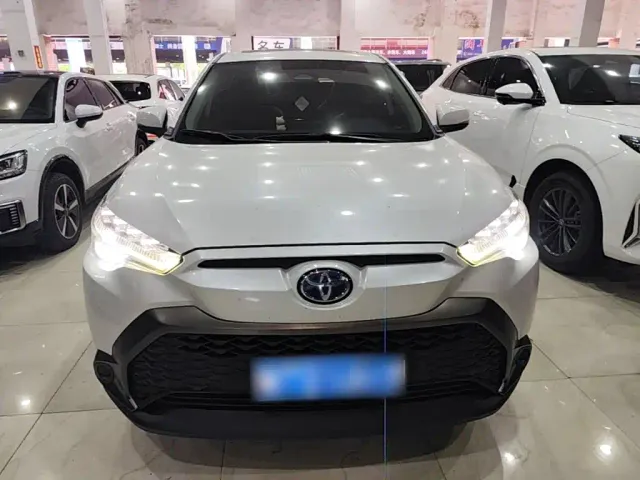 Toyota Frontlander — Фото автомобиля 2