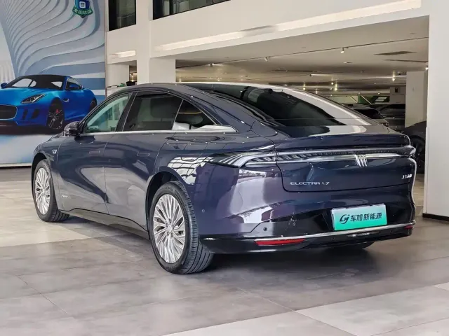 Buick Zenith Sedan 2025 Model Base Version — Фото автомобиля 9