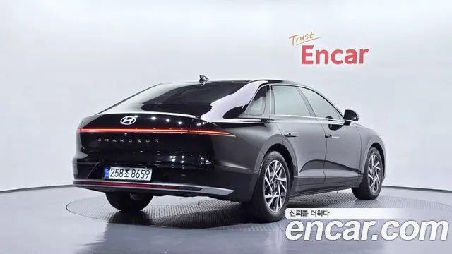 Hyundai Grandeur GN7 — Фото автомобиля 2