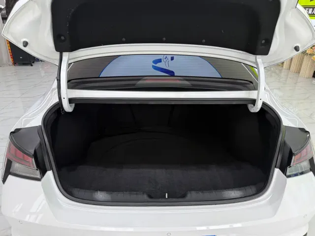 Hyundai Elantra — Фото автомобиля 19