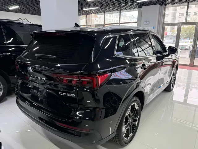 Ford Lingrui — Фото автомобиля 11