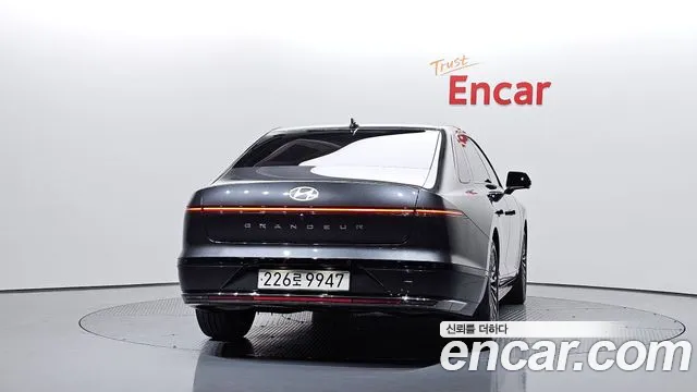 Hyundai Grandeur GN7 — Фото автомобиля 4