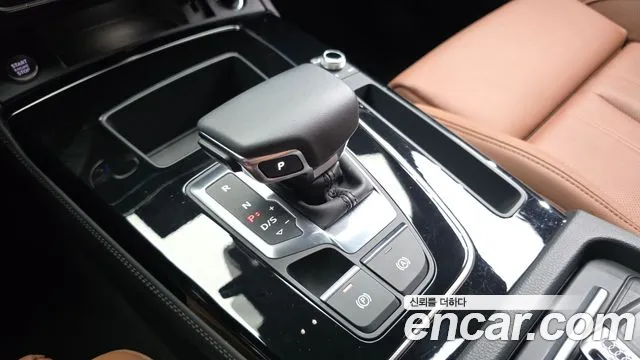 Audi Q5 45 TFSI quattro Premium — Фото автомобиля 8