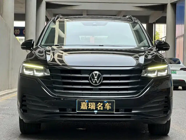 Volkswagen Viloran 2023 Facelift 380TSI Premium Edition — Фото автомобиля 2