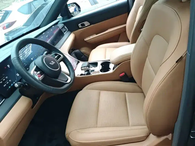 Li Auto ONE — Фото автомобиля 14