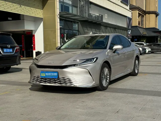 Фотография автомобиля — Toyota Camry