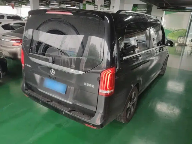 Mercedes-Benz V-Class — Фото автомобиля 6