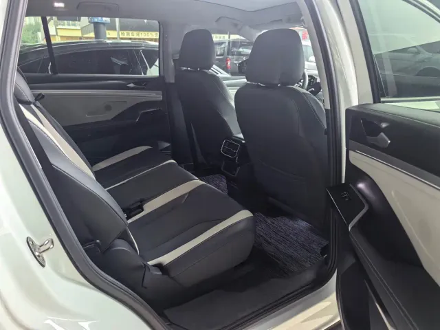 Volkswagen ID.6 Crozz — Фото автомобиля 9