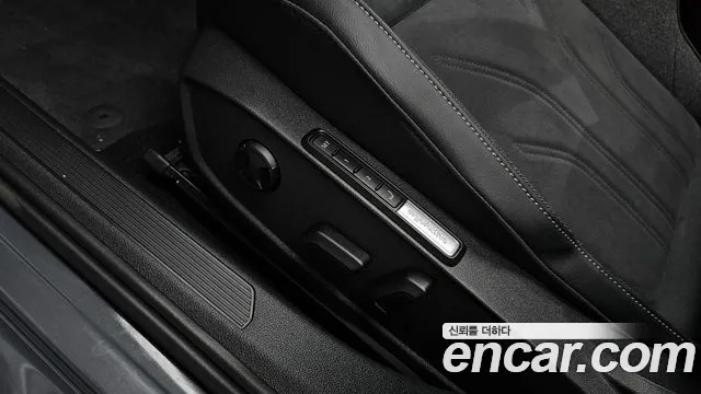 Volkswagen Golf Golf 8 поколение 2.0 TDI Prestige — Фото автомобиля 25