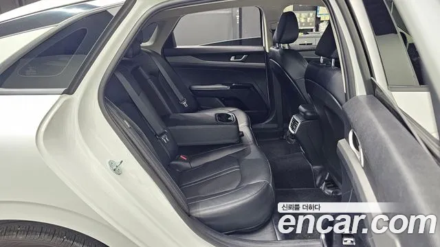 Kia K5 Новый K5 3 поколение 2.0 LPi(Для проката) — Фото автомобиля 12
