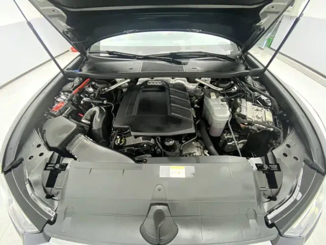 Audi A6L — Фото автомобиля 12