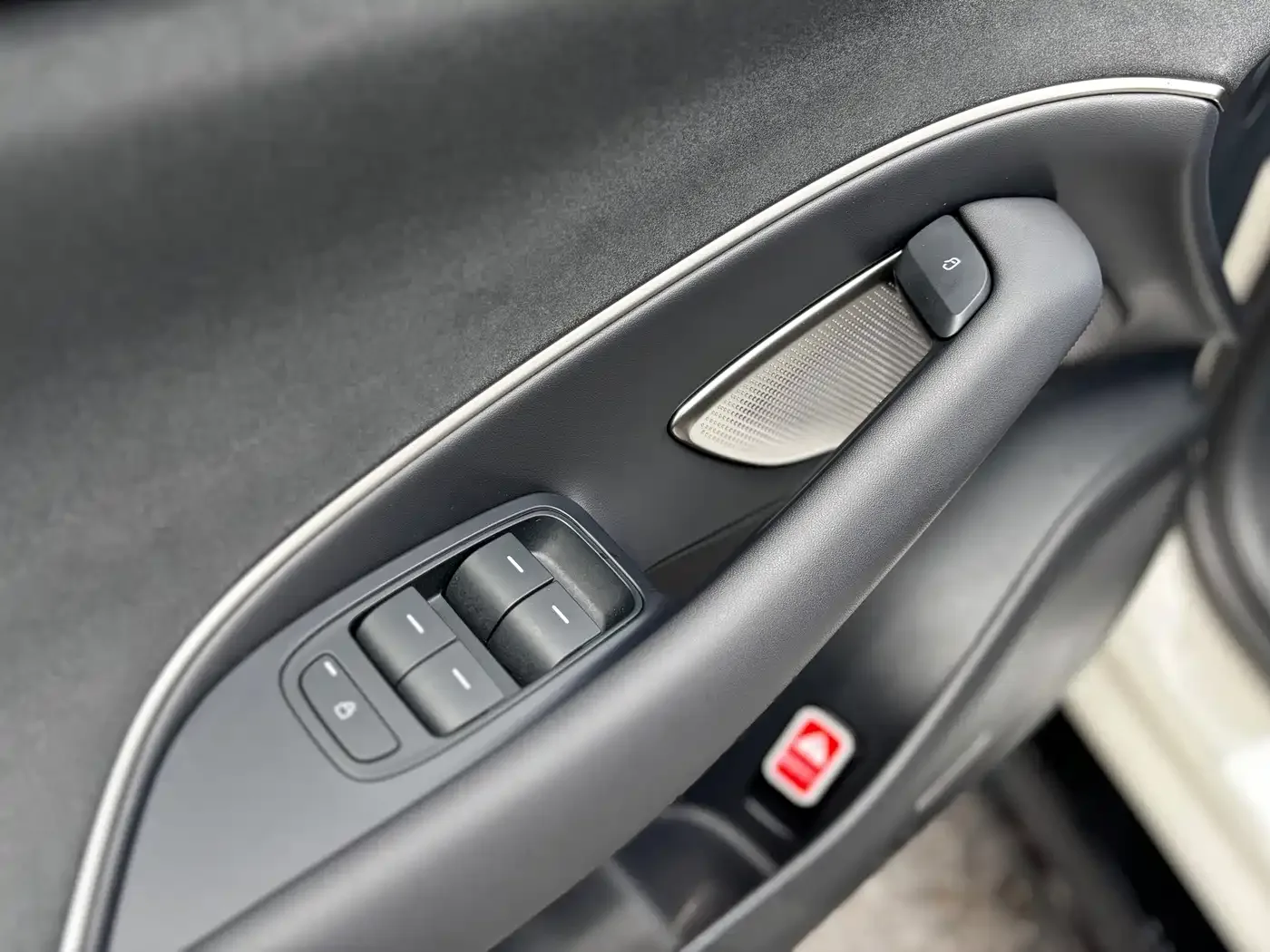 Xiaomi Auto Xiaomi SU7 2024 AWD Extended Range Advanced Smart Driving Max Edition — Фото автомобиля 13