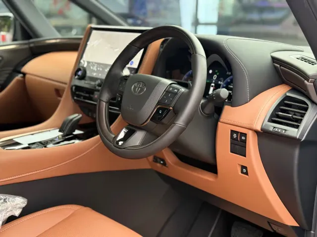 Toyota Vellfire — Фото автомобиля 8