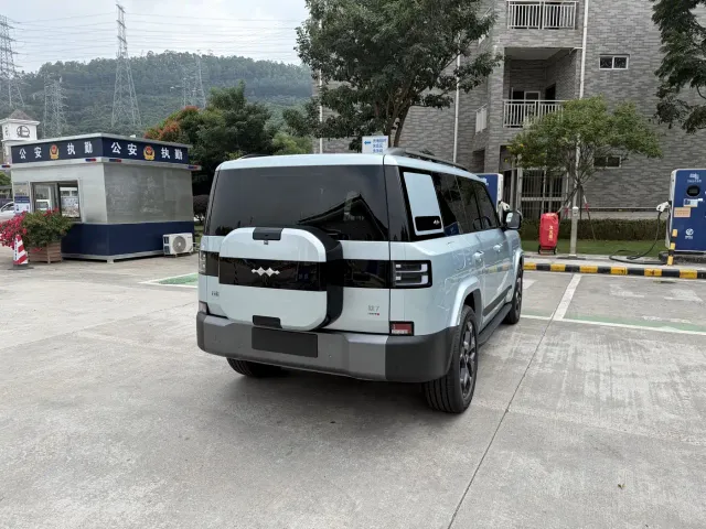 BYD FangChengBao Titanium 7 — Фото автомобиля 9
