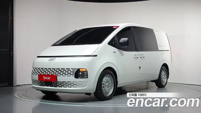 Фотография автомобиля — Hyundai Staria