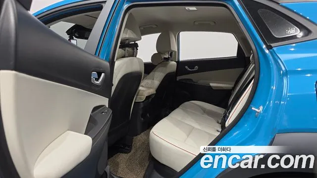 Hyundai Kona Новый Kona Бензин 1.6 турбо 2WD — Фото автомобиля 27