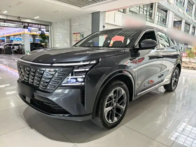 Фотография автомобиля — Changan CS75 Plus