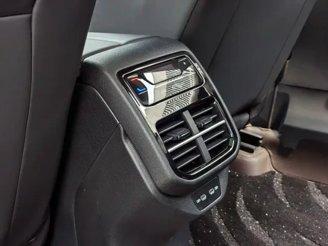 Volkswagen Passat — Фото автомобиля 17