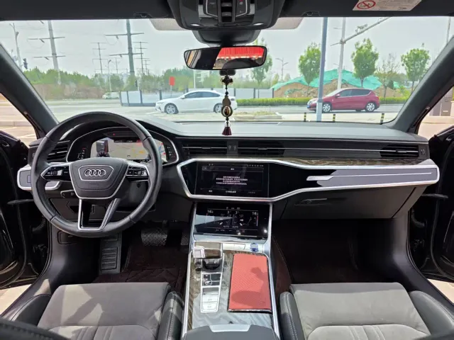 Audi A6L — Фото автомобиля 4