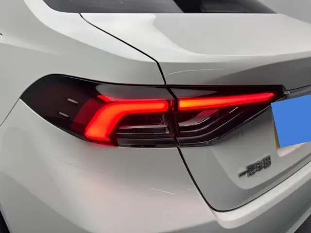 Toyota Corolla — Фото автомобиля 13
