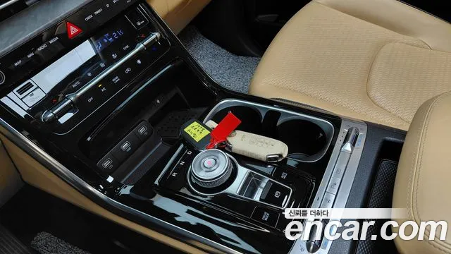 Kia Carnival Generation 4 — Фото автомобиля 12